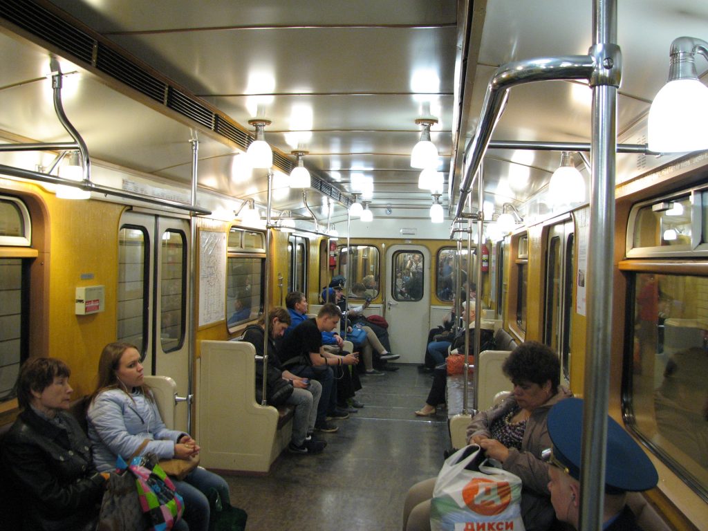 Ретро-поезд Сокольники - в вагоне