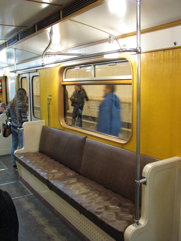 Ретро-поезд Сокольники - фрагмент интерьера 1